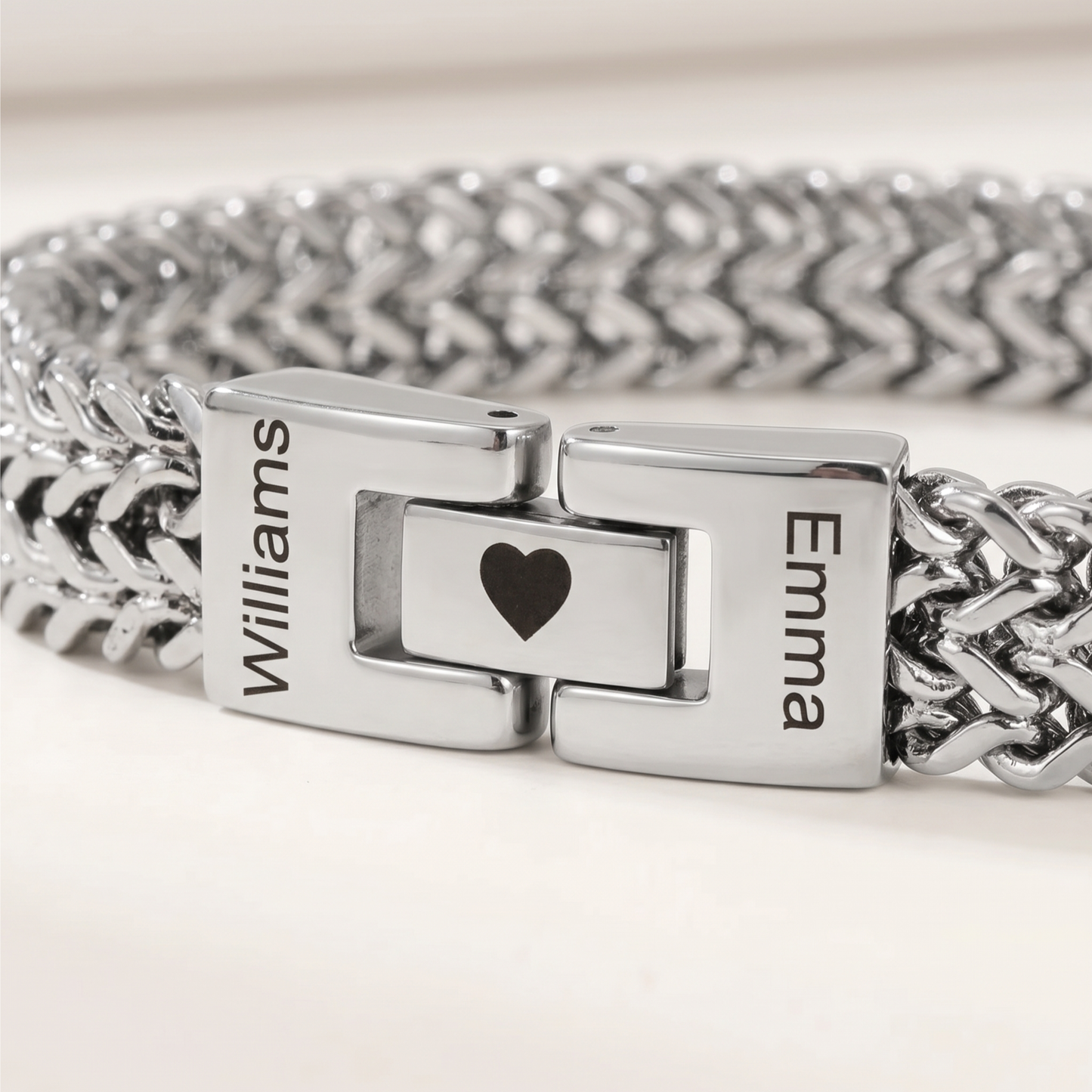 Personalized Men's Stainless Steel Interlocking Bracelet with Engraved Names Bracelet Gift for Him