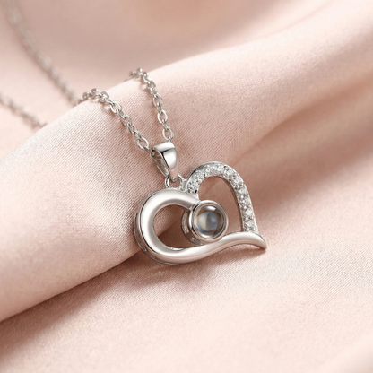 Eternal Flower Necklace for Mom – The Symbol of Unending Love & Gratitude
