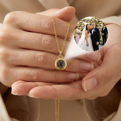 Personalized Circle Photo Projection Necklace – Custom Picture Jewelry Gift for Her, Mom & Wife