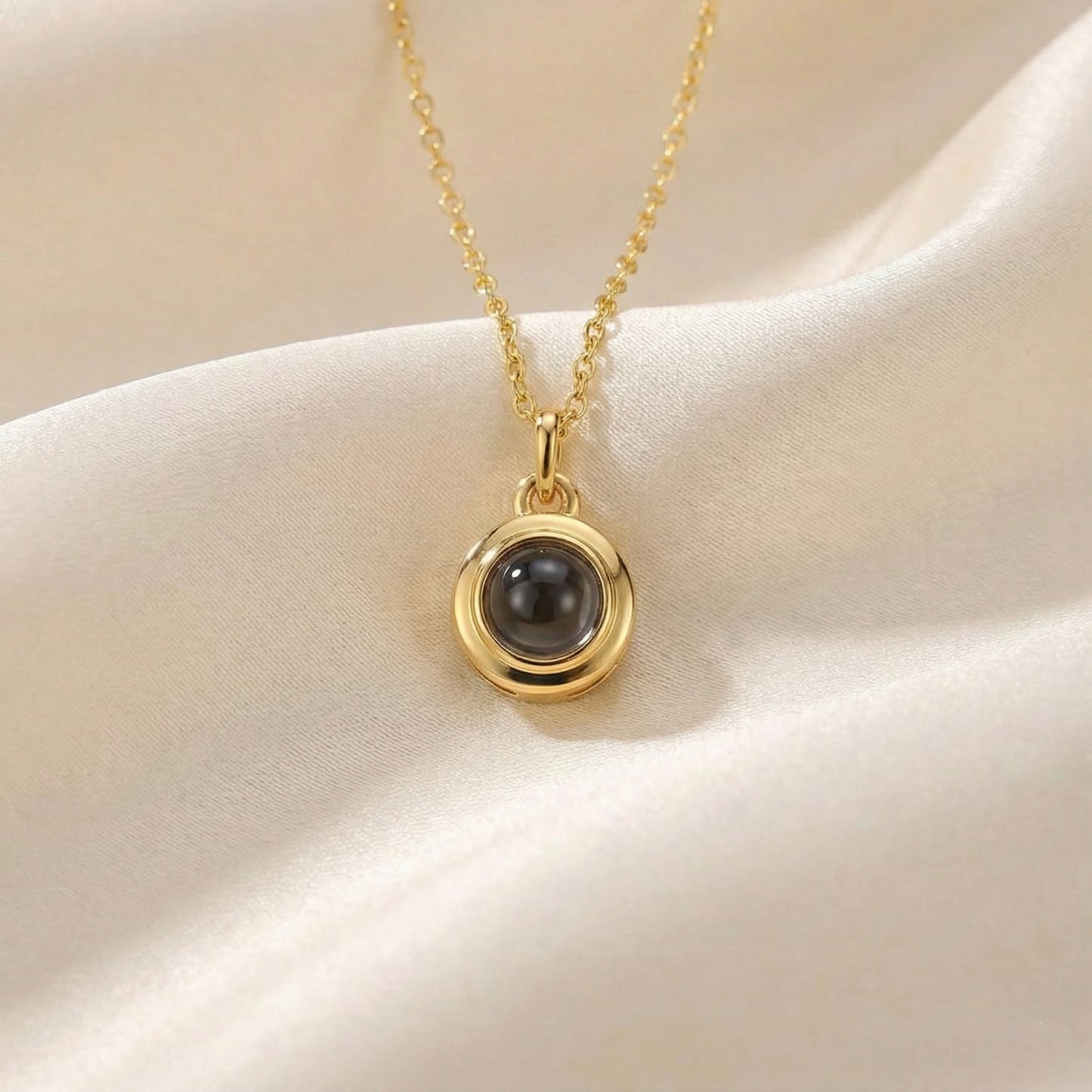 Personalized Circle Photo Projection Necklace – Custom Picture Jewelry Gift for Her, Mom & Wife